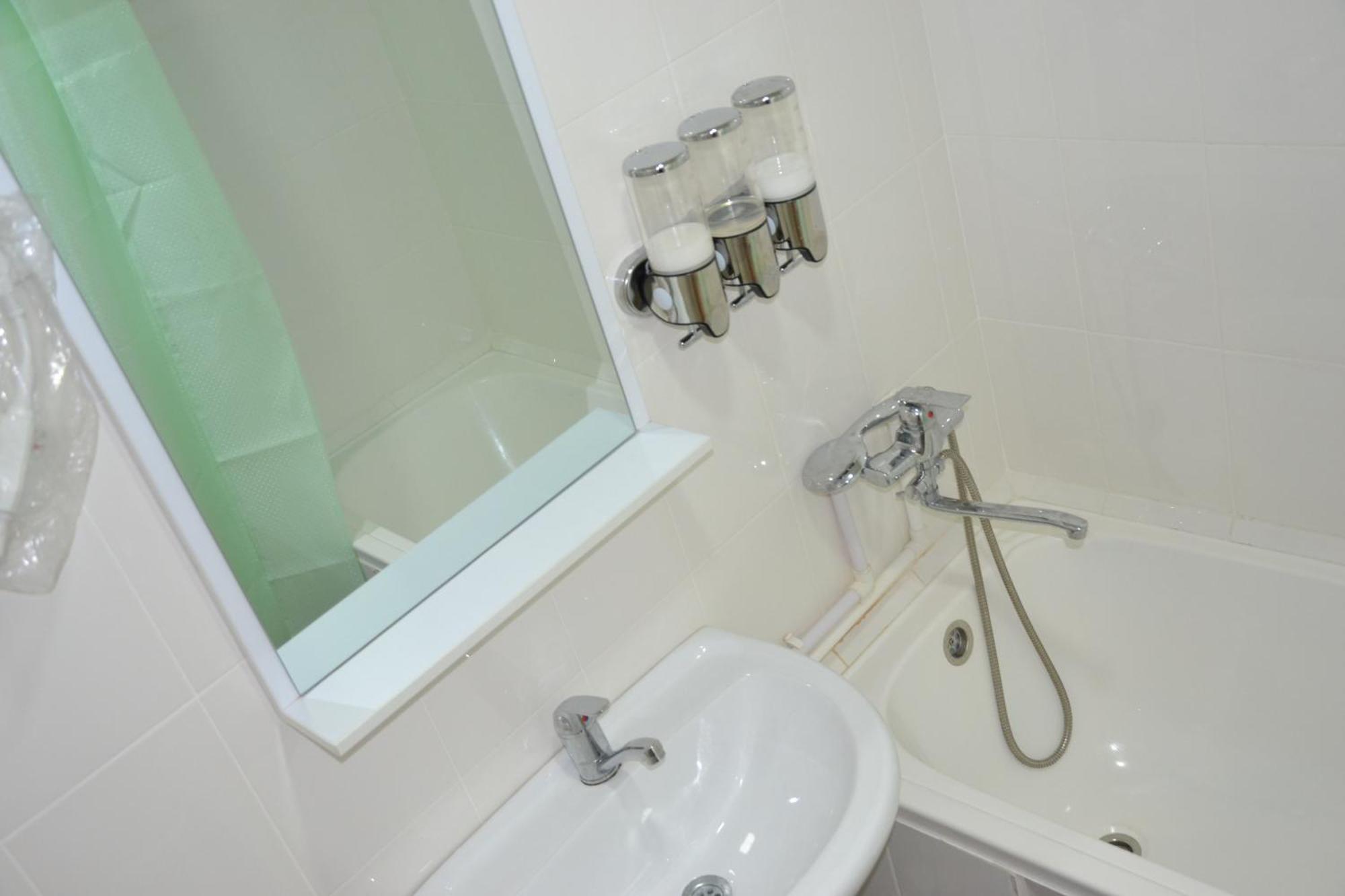 Sakura Inn Fergana Zewnętrze zdjęcie