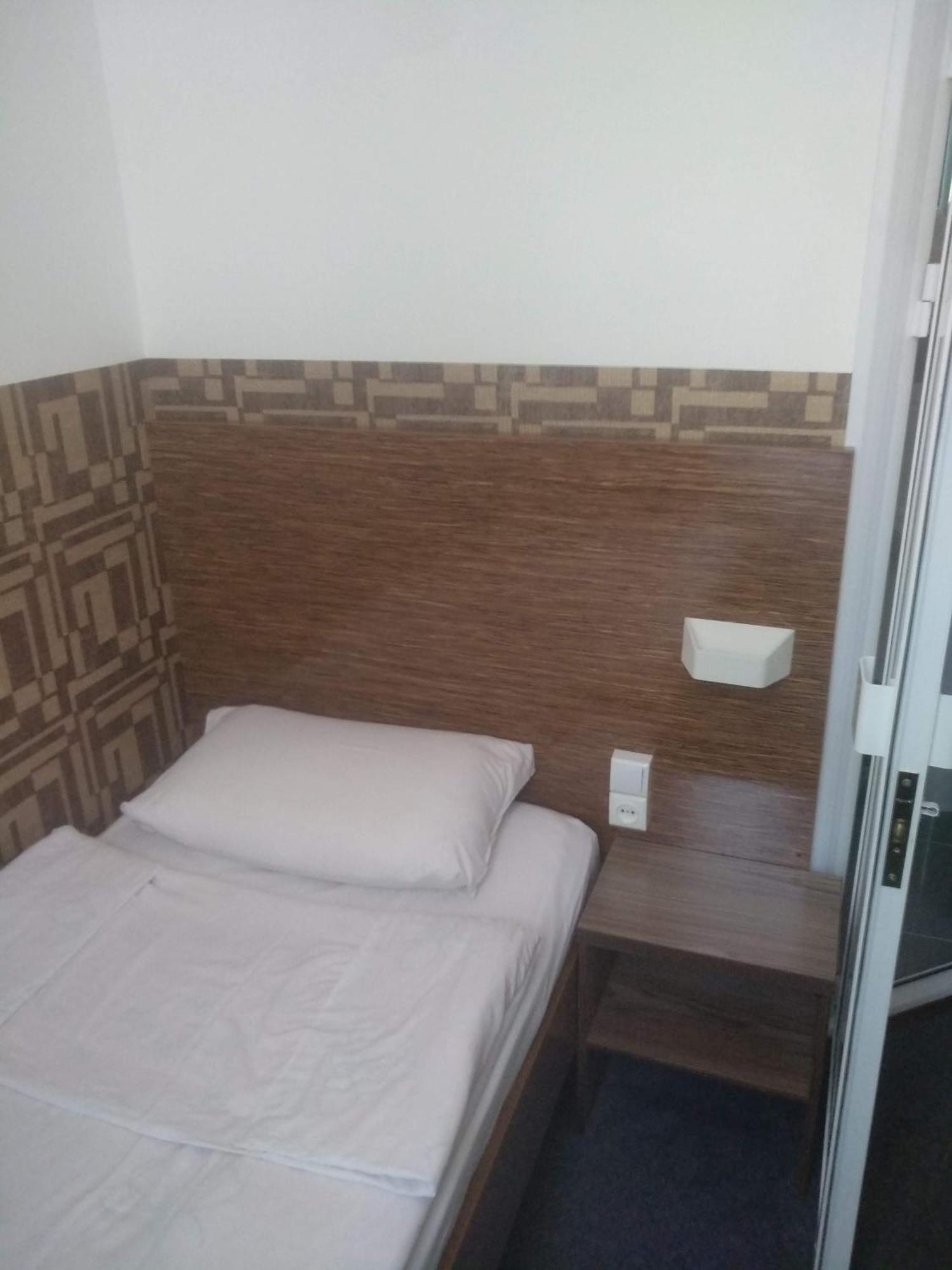 Sakura Inn Fergana Zewnętrze zdjęcie
